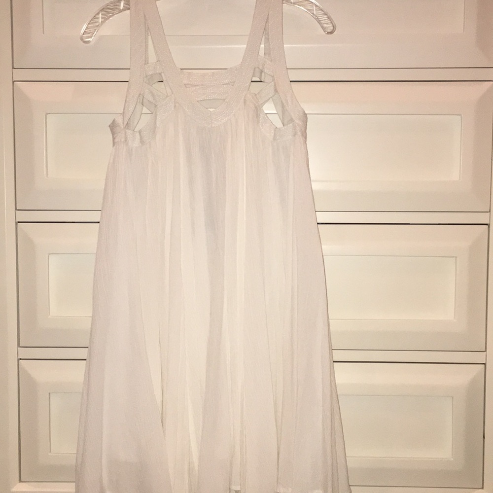 WHITE DRESS